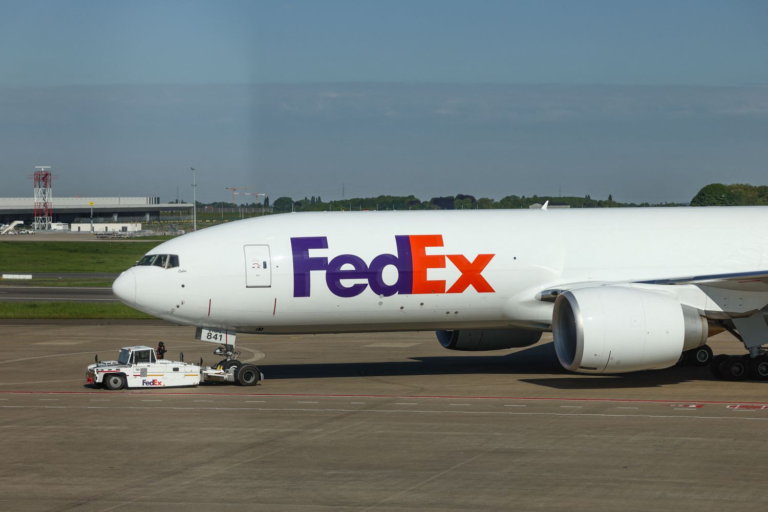 FedEx Stock Drops After Earnings Beat: Did Investors Misread the Freight Spin-Off?